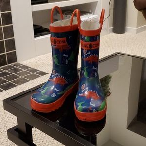 Boys rainboots 11